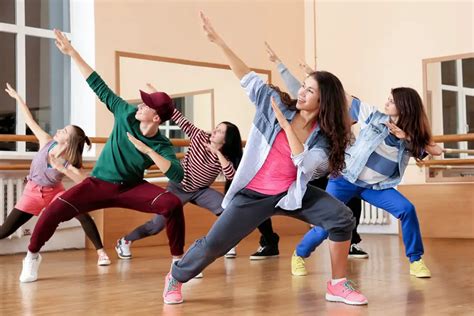 what to wear to a hip hop class: what to pair with your favorite sneakers for a dance marathon?